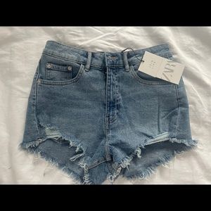 High wasted jeans shorts